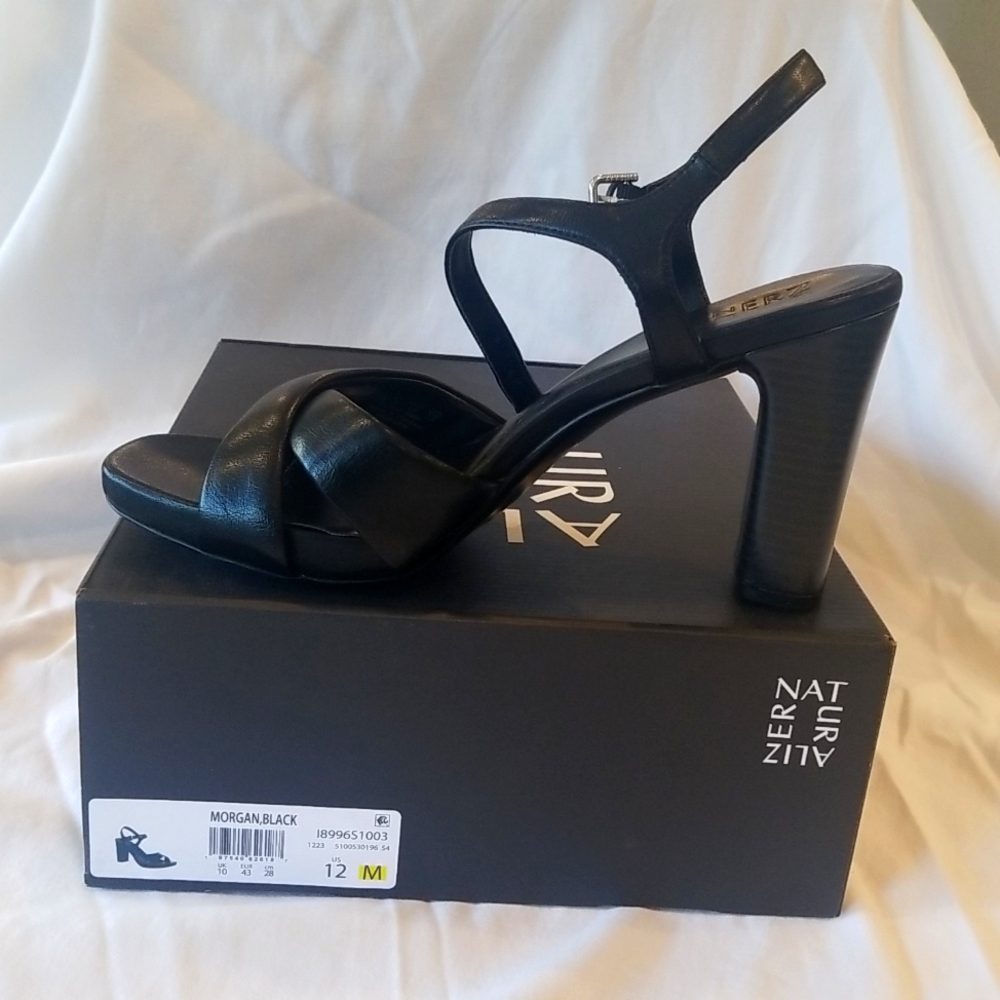 Naturalizer brand new size 12 Morgan sandal